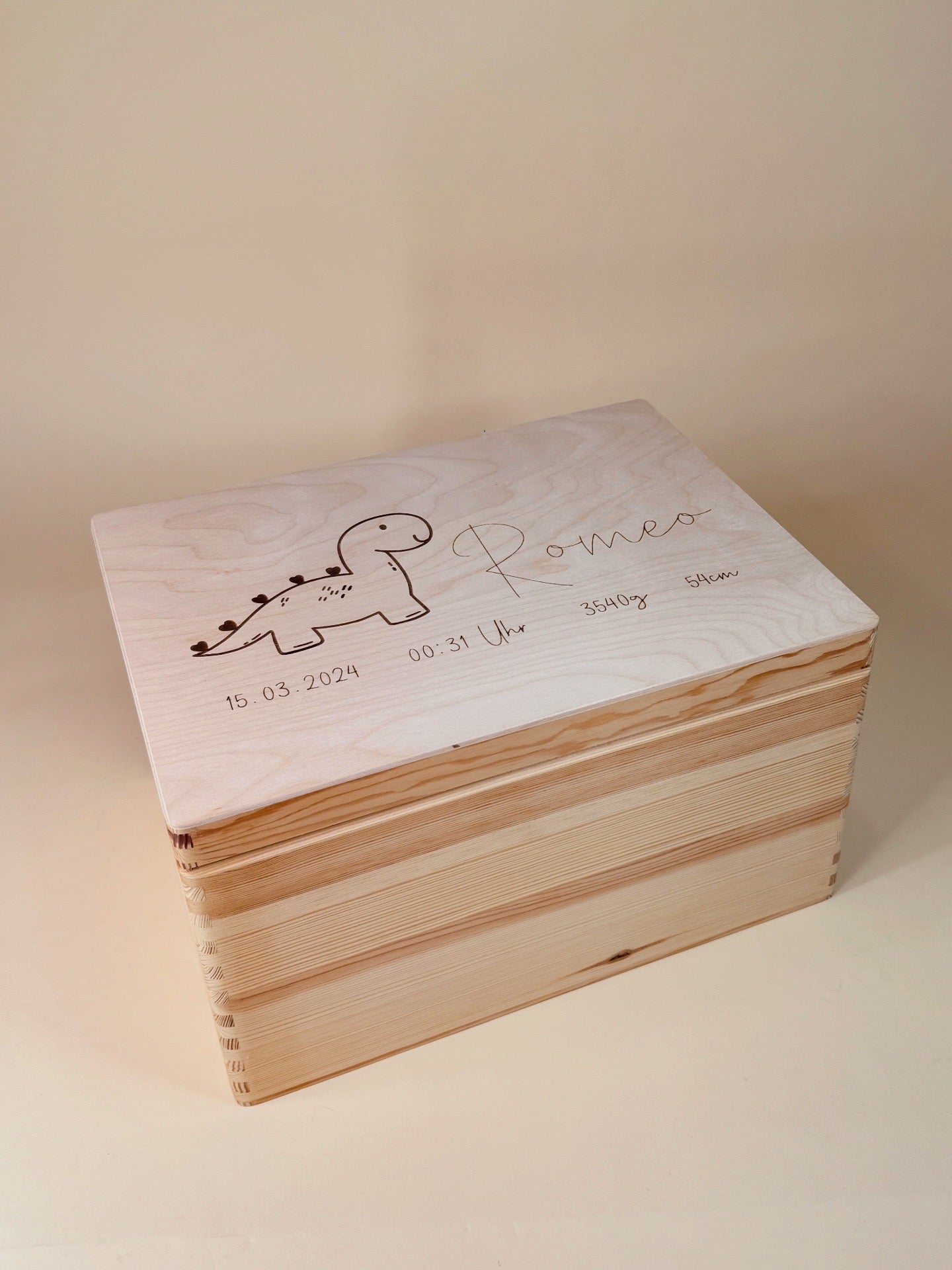 Erinnerungsbox aus Holz mit Gravur