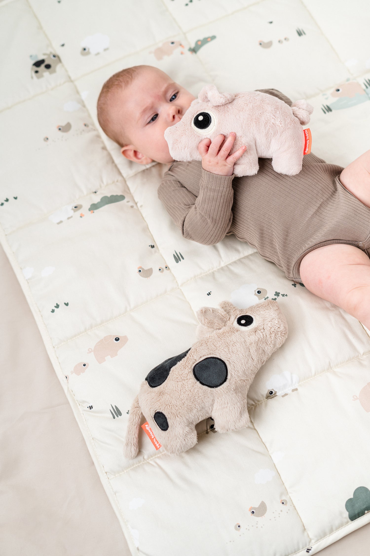 Stofftier Kuh - Cuddle cut Dotti Sand - DONE BY DEER