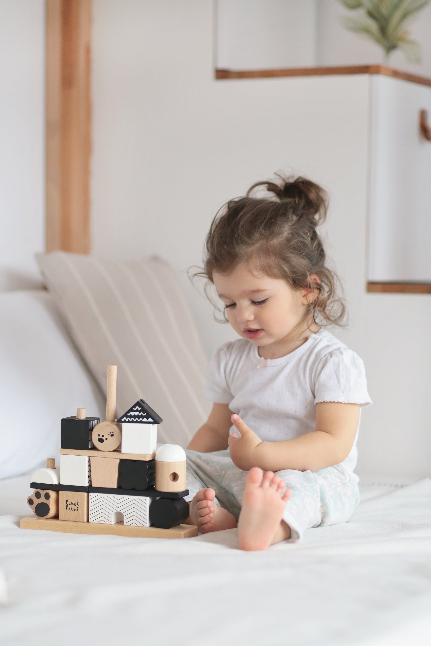 label label Stapelhaus aus Holz