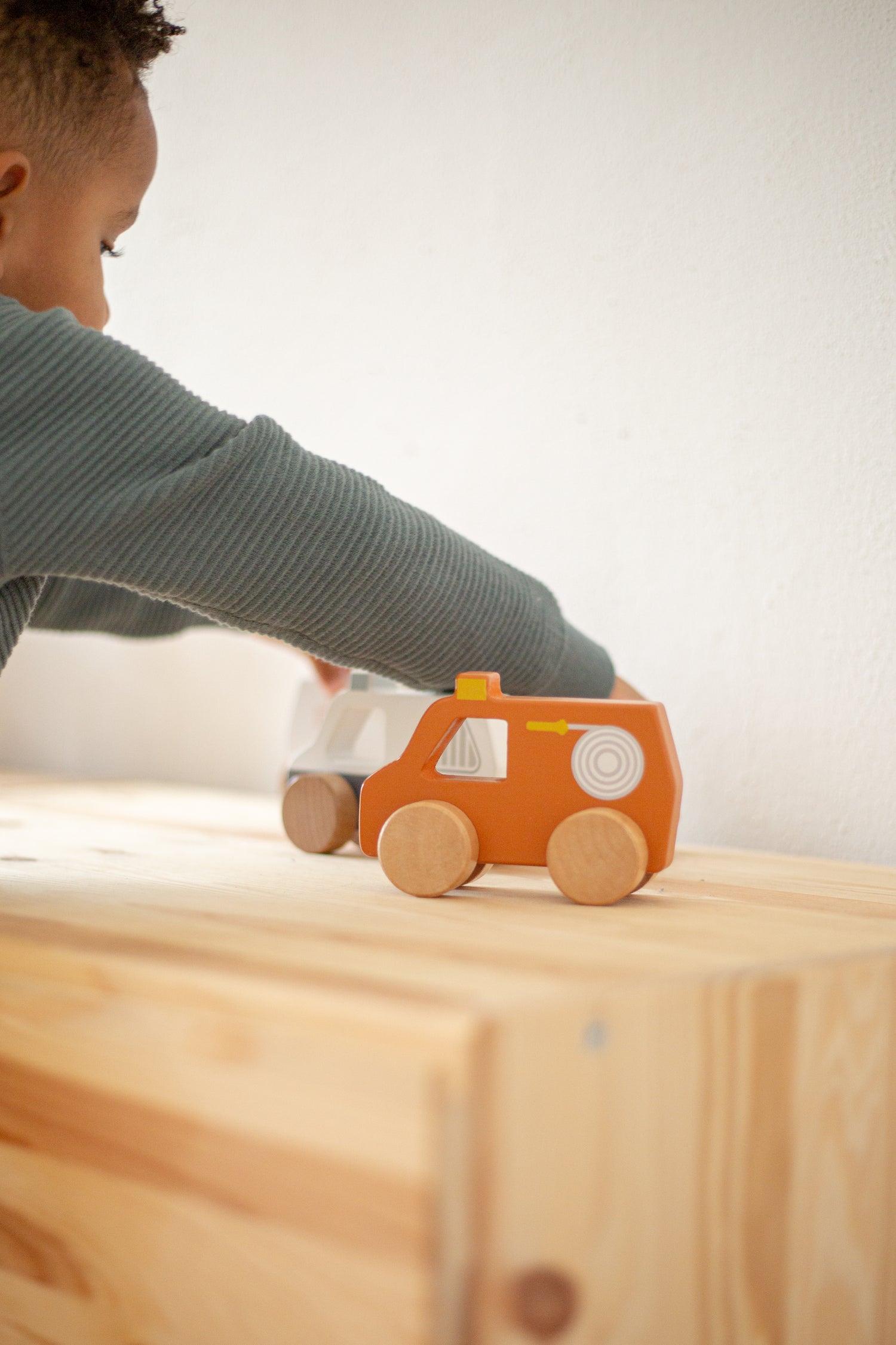 Feuerwehrauto aus Holz