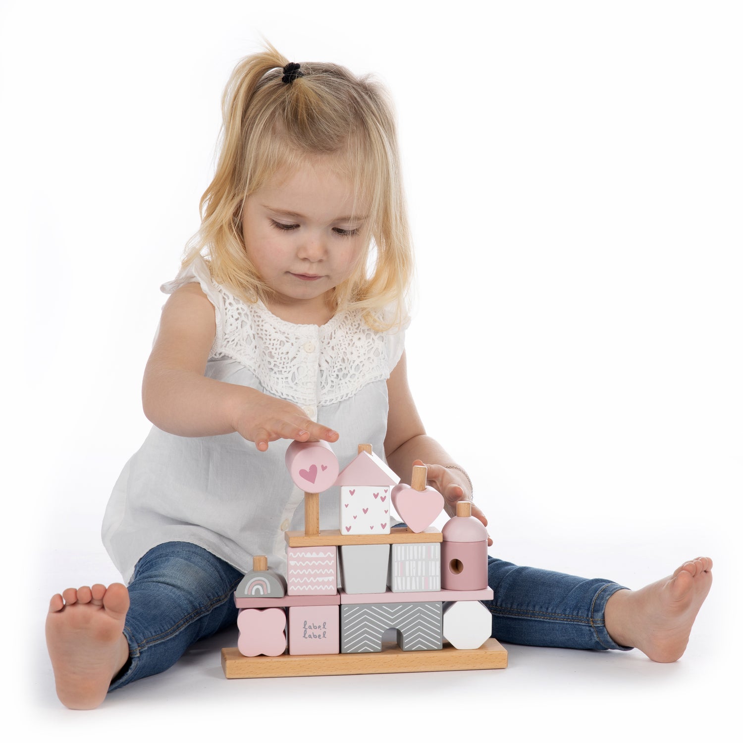 label label Stapelhaus aus Holz